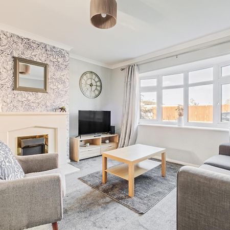 Comfy And Freshly Redecorated Home By Our Home Short Stays Close To Town Centre With Free Parking Bedford Exterior photo